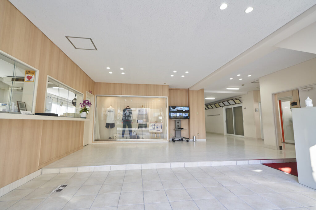 英風高等学校 エントランス風景